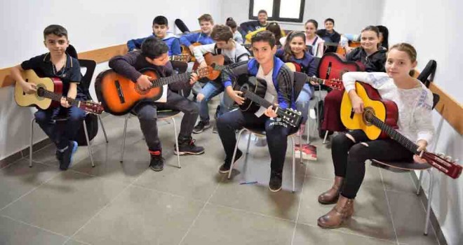 Bornova Belediyesi kış dönemi kursları başlıyor