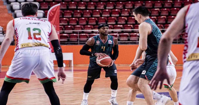 Bornova Belediyesi Karşıyaka son saniyede kaybetti