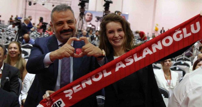 CHP İzmir'de Aslanoğlu yeniden başkan