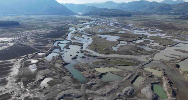 İzmir'de susuzluğa karşı üç aşamalı plan