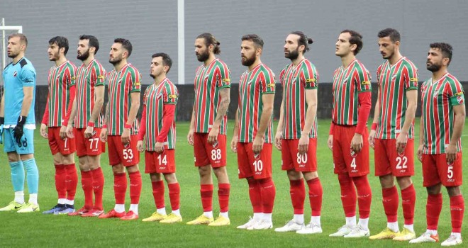 Karşıyaka, lider Yeni Mersin İdmanyurdu'nu konuk ediyor