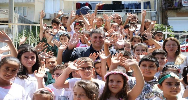 Başkan Tugay'dan 23 Nisan mesajı...