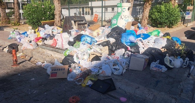 Karşıyaka Belediyesi'nden çöp açıklaması...