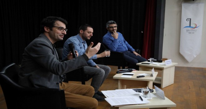 Bayraklı’da gazeteciler basın özgürlüğünü anlattı