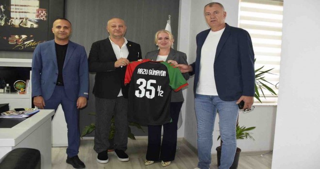 KSK'den Karşıyaka İlçe Milli Eğitim Müdürü'ne ziyaret