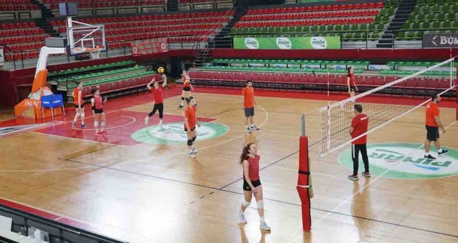 Karşıyaka filede Fenerbahçe'yi konuk ediyor