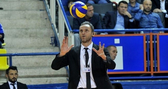 Karşıyaka voleybolun başına Gökhan Öner geçti