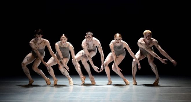 Festivalde çağdaş dans gecesi