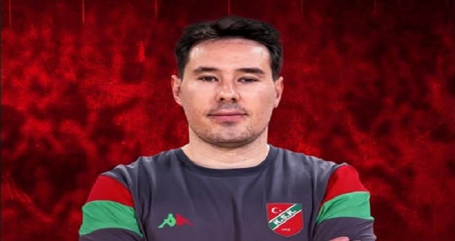 Karşıyaka baskete yardımcı antrenör...