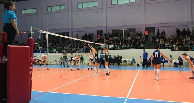 Filede Karşıyaka şampiyon adayına teslim oldu...