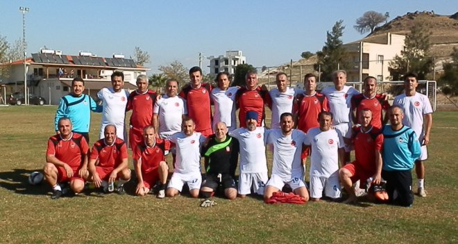 Foça'da goller Cumhuriyetin 93.yılı için atıldı