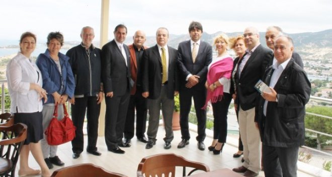 FOÇA’DA, ORTAK PROJELERE İMZA ATILIYOR