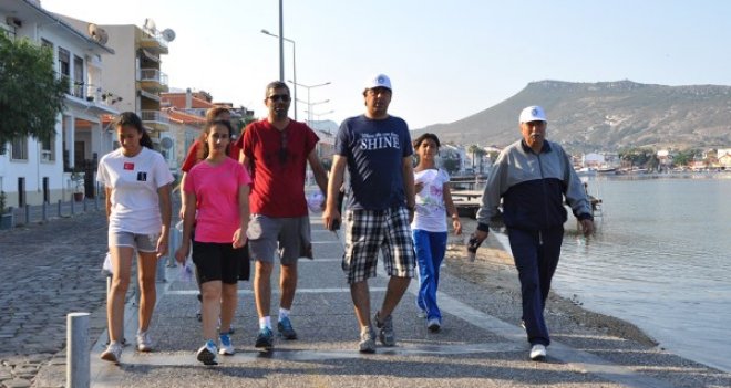 FOÇA’DA, SAĞLIKLI YAŞAM YÜRÜYÜŞLERİ