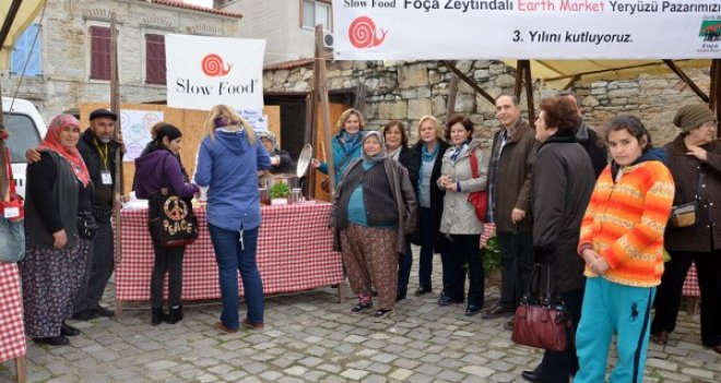 Foça'nın tarımı "Yeryüzü Pazarı"nda parlıyor