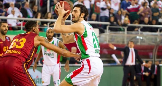 Galatasaray'ı deviren Pınar Karşıyaka avantaj yakaladı...