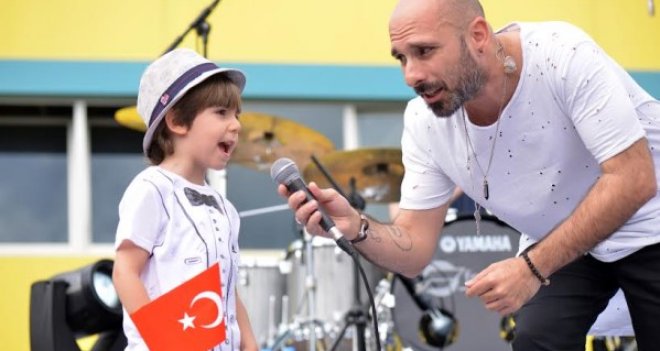 Gelişim Koleji 23 Nisan'ı Gripin ile kutladı