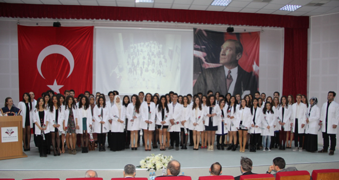 Genç hekimler dişe dokunan nağmelerle coştu