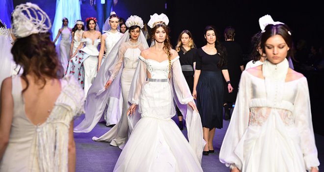 Genç tasarımcılar ünlü modacılara taş çıkarttı