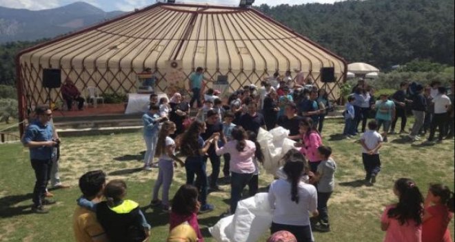 Girne Amerikan Kültür Koleji'nde bahar şenliği coşkusu