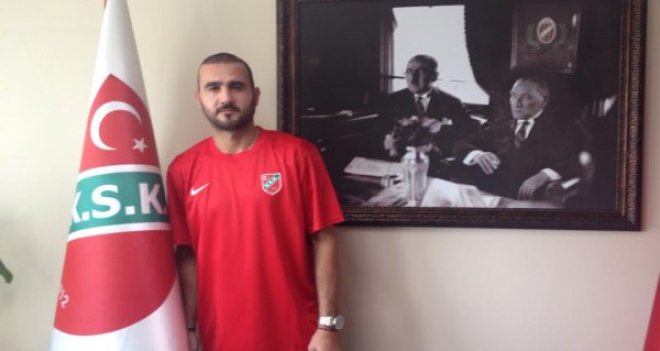 Gökhan Ünal Karşıyaka ile imzaladı