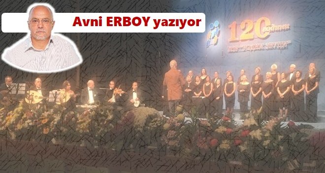 Gözleri buğulandı, yaş damladı...