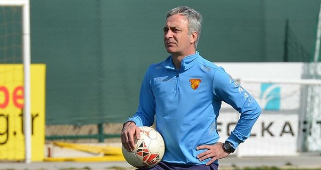 Göztepe'de derbi öncesi şok istifa!..