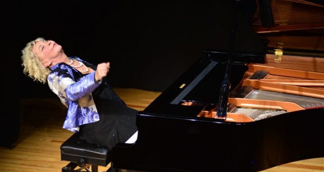 Gülsin Onay ve öğrencilerinden unutulmaz konser