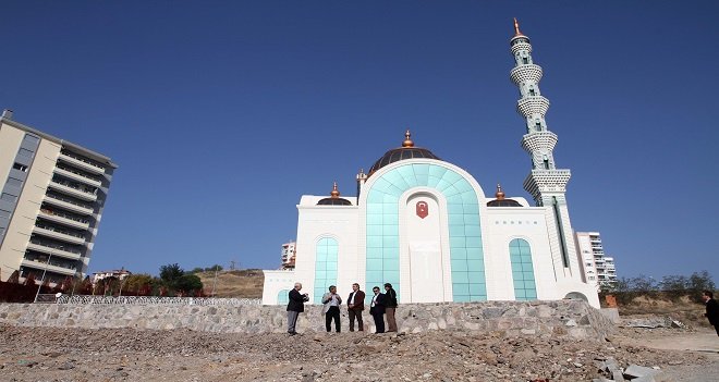 Hafize Bahriye Yağcı Camisi'nin çevresini belediye düzenledi...