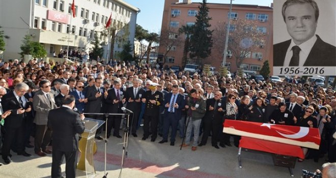 Hakim Özdemir, gözyaşları içerisinde son yolculuğuna uğurlandı