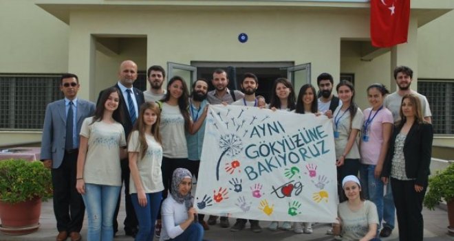 Hepimiz “Aynı Gökyüzüne Bakıyoruz”