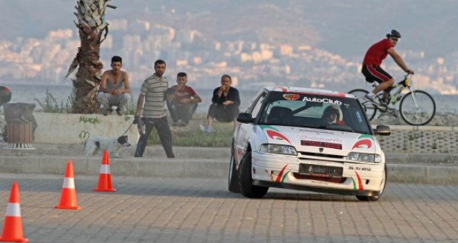 Hız tutkunları Karşıyaka'da buluştu
