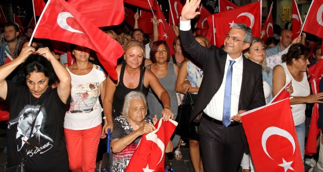 Hüseyin Mutlu Akpınar:''Çare 9 Eylül ruhu''