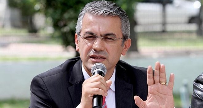 Hüseyin Mutlu Akpınar:''KSK başarılı olduğu branşta yürümeli''