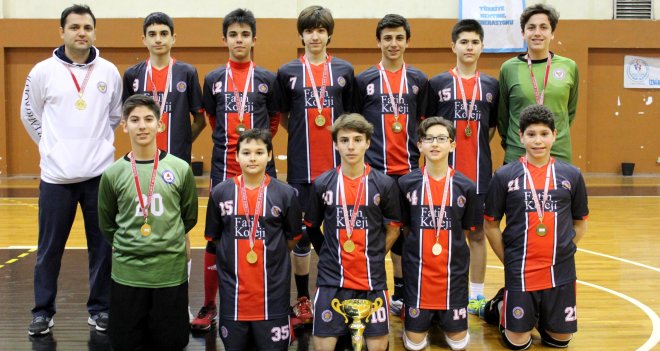 İFK Hentbolde yenilgisiz şampiyon oldu