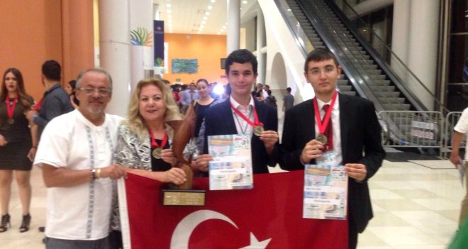 İFK'lı gençler, Meksika'da ülkemizi temsil etti