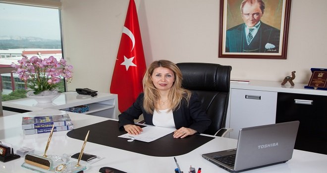 İKÇÜ Eczacılık öğrencisi kabul edecek