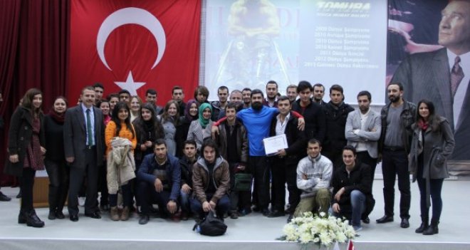 İKÇÜ’de azimle gelen başarının öyküsü anlatıldı