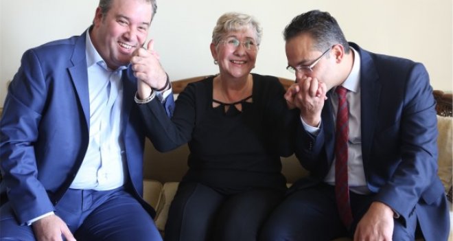 İki başkan yetiştiren bir öğretmenin gururu