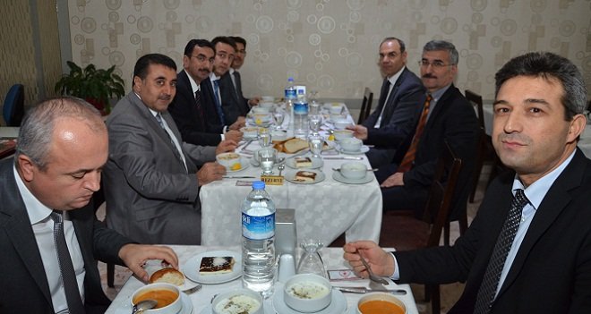 İlçe Milli Eğitim Müdürleri, 1. Yarı yılı Karşıyaka'da değerlendirdi