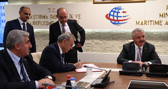 İZBAN'de grev bitiyor, trenler yarın çalışmaya başlayacak...