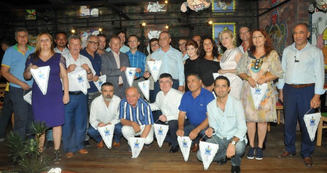 İZİD üyeleri Karşıyaka'da bir araya geldi