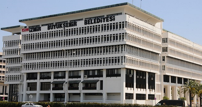 İzmir Büyükşehir'de FETÖ operasyonu