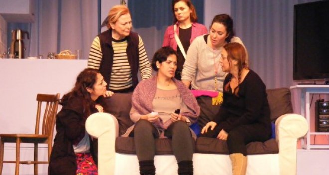 İzmir Devlet Tiyatrosu Şubat ayında "Kadınlar" için oynuyor