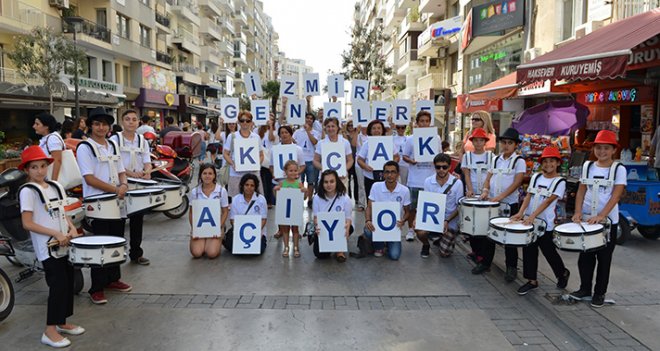 İzmir gençlerle güzel