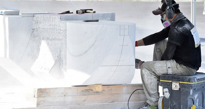 İzmir için yontuyorlar