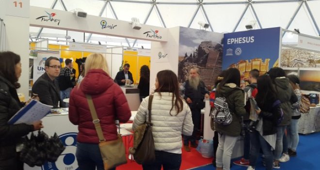 İzmir, İtalya'da tanıtıldı