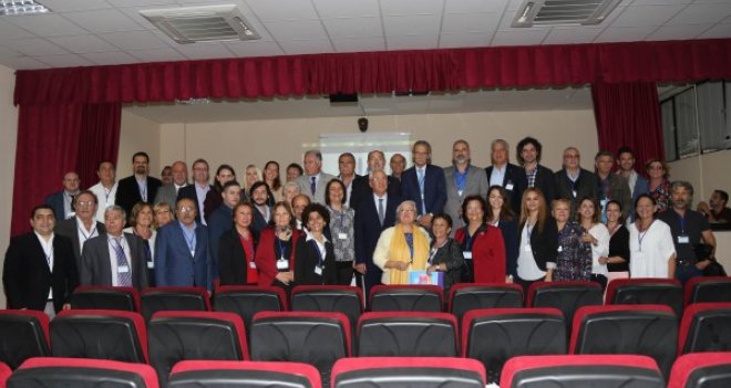 İzmir Kent Konseyleri Birliği Karabağlar’da toplandı