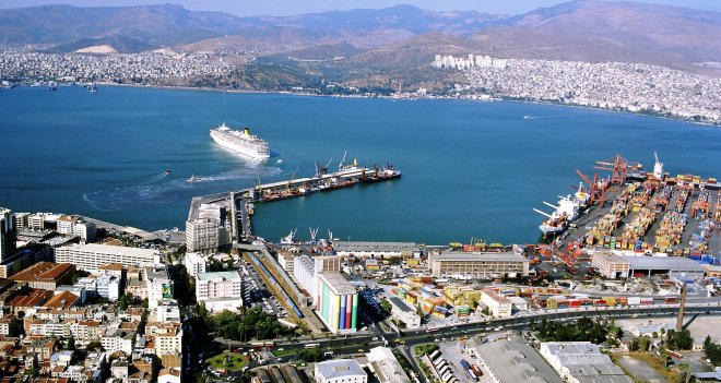 İzmir Körfezi'ne set çekilmesin!..