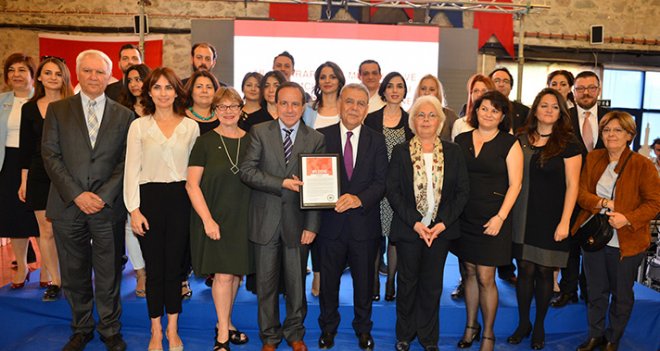 İzmir tasarımda dünyaya açılıyor