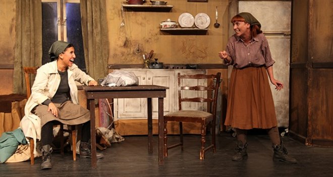 İzmir tiyatroya doyacak